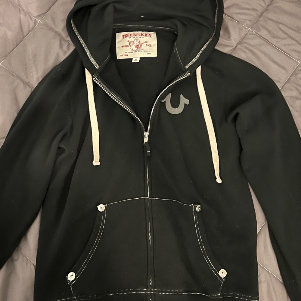 True religion sweater with logo in the back , size S , color black